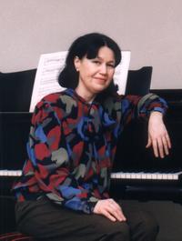Жени Захариева – 40 години на сцената