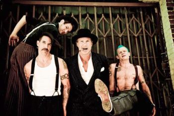 Българска група ще подгрява концерта на Red Hot Chili Peppers в София