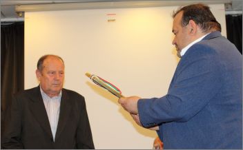 Отличия за главния редактор на вестник "Литературен глас" Йордан Атанасов