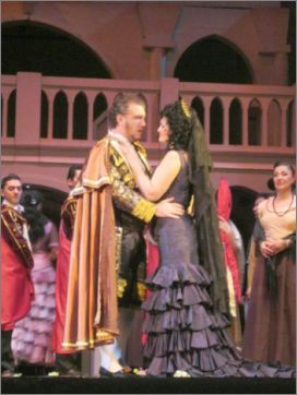 Даниела Дякова и Венцеслав Анастасов в спектакъла на операта "Кармен"