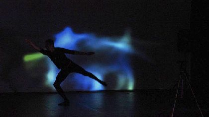 Kinect, оперно пеене и електронна музика