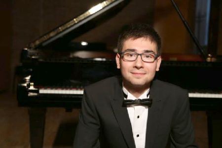 Концерт на младия пианист Михай Диаконеску