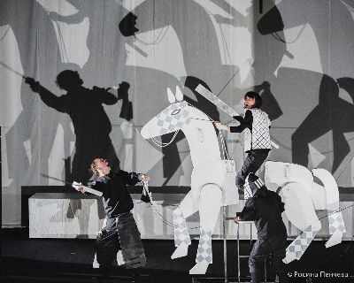 Габровският драматичен театър гостува с „Жана д'Арк” в София