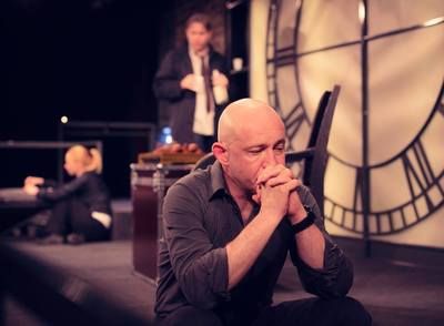 Христо Шопов се завръща на сцената на Театър "Възраждане" в "Човек от земята"