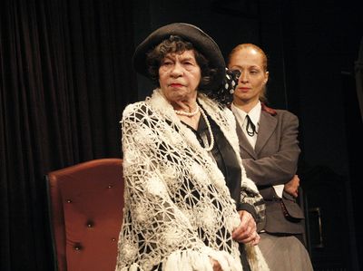  Стоянка Мутафова 10 години на сцената на театър „Възраждане“ в „Капан за мишки“