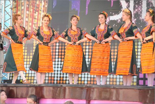 Българската танцова формация „Усмивки" с Гран При от Международния фестивал „Magia Italiana”