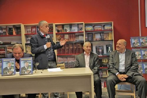 Състоя се премиерата на „Соломон Паси. Статии, мнения, коментари, интервюта, извън протокола“ в Пловдив 