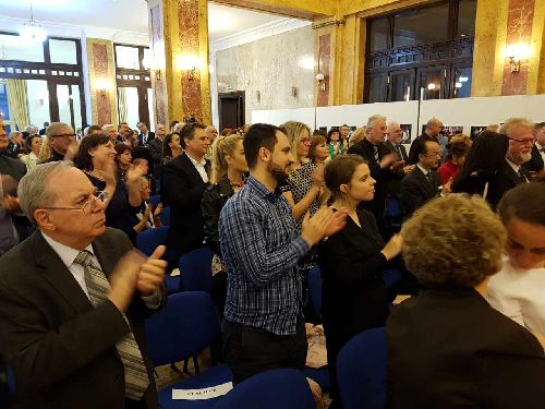 Концерт в памет на незабравимата Гена Димитрова препълни зала „Дворана” в Братислава