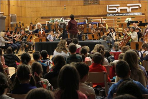 Безплатна детска образователна програма на БНР среща малчуганите със световноизвестни музиканти