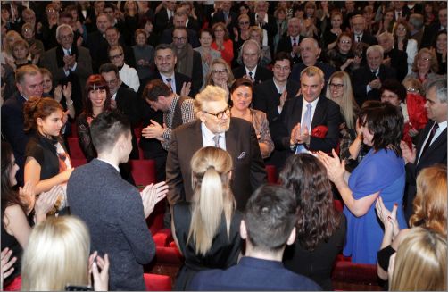 800 души аплодират на крака Стефан Данаилов в Народния театър