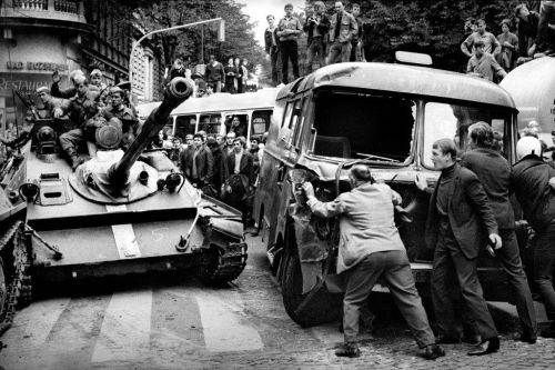 Фотоизложба "21 август 1968: Краят на Пражката пролет" 