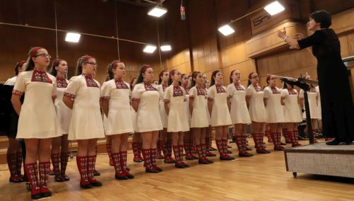 Коледен празник в две вечери е подготвил Детският хор на БНР