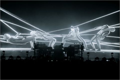 "The Chemical Brothers" с аудио-визуален спектакъл на концерта си в София