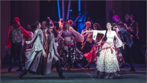 Народният театър на град Ниш гостува в София с мюзикъла „Tаборът отива към небето"