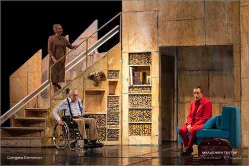 Младежки театър „Николай Бинев“ открива новия театрален сезон с 2 премиери