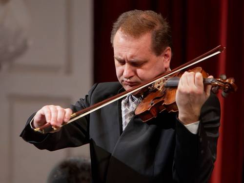 Първо изпълнение в България на Концерт за цигулка и оркестър №4 от Паганини
