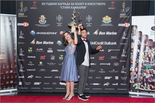 Виртуозната 17-годишна Лора Маркова е носител на Наградата за Полет в Изкуството „Стоян Камбарев” 2021