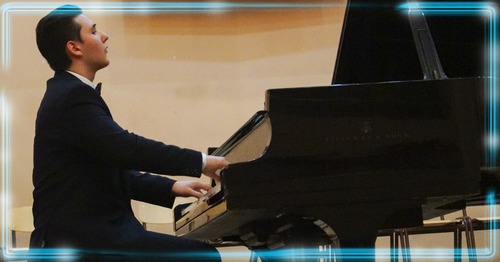 Сцена на младия музикант: Клавирен рецитал на Марио Бобоцов