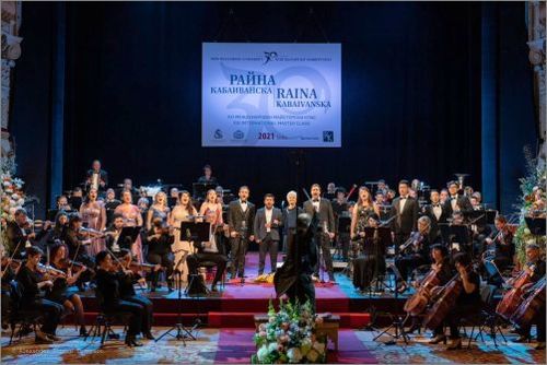 НБУ отбеляза 30-години от създаването си с Галаконцерт на XXI Майсторски клас на Райна Кабаиванска: 1