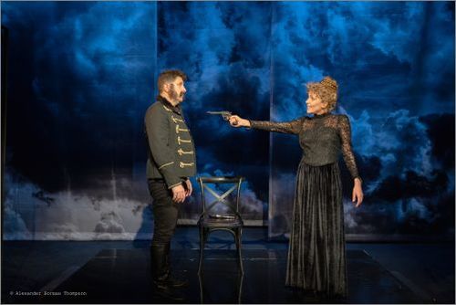 Асен Блатечки и Койна Русева с най-доброто от класическата драматургия в спектакъла „Омразна любов“: 2