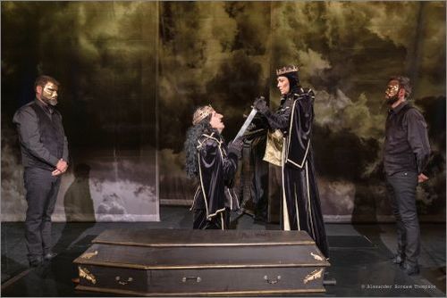 Асен Блатечки и Койна Русева с най-доброто от класическата драматургия в спектакъла „Омразна любов“: 3
