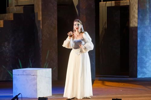 Варненската опера почита своята прима Йорданка Тенчева с "Риголето": 5