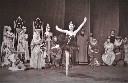 Държавна опера Русе ще отбележи 80-годишнината на примабалерината Надя Руменин с балета „Снежанка и седемте джуджета“: 2