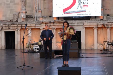 Аксиния Михайлова е тазгодишният носител на "Орфеев венец", Милена Вълнарова на "Златна четка" на 20. Фестивал "Пловдив чете": 2