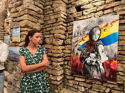 Международен интерес към изложбата “Спасена пролет” на художници от Украйна: 2