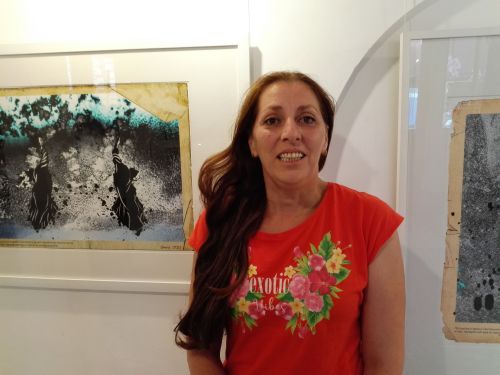 Художничката Николина Богданова Omra за изложбата си "Ангели": 3