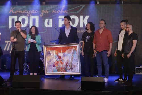 Група „Кикимора" спечели голямата награда в конкурса „Пролет" на Българското национално радио: 2