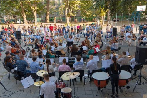 Благотворителен концерт „За двора на госпожа Виола“ събира приятели на НУИ “Добри Христов” - Варна на 8 октомври