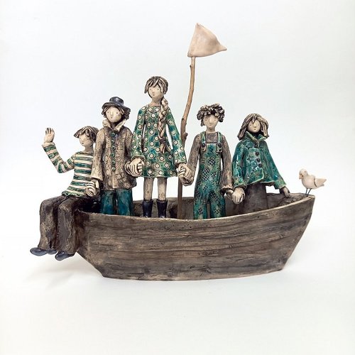 "В една лодка" - изложба керамика на Изабел Немечек: 1