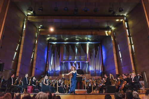 Плевенската филхармония представя коледните концерти "Аве Мария" със солист Люси Дяковска в София и Варна: 2