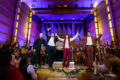 Плевенската филхармония представя коледните концерти "Аве Мария" със солист Люси Дяковска в София и Варна: 6