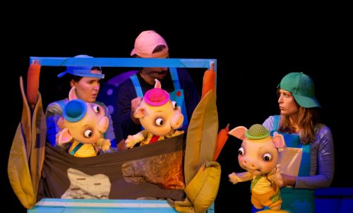 Кукленият спектакъл „Трите прасенца“ с премиера в Младежки театър „Николай Бинев“: 2