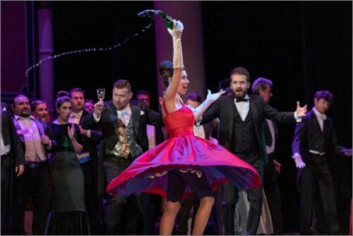 “Травиата” на Джузепе Верди ще украси началото на декемврийския афиш за Русенската опера: 3