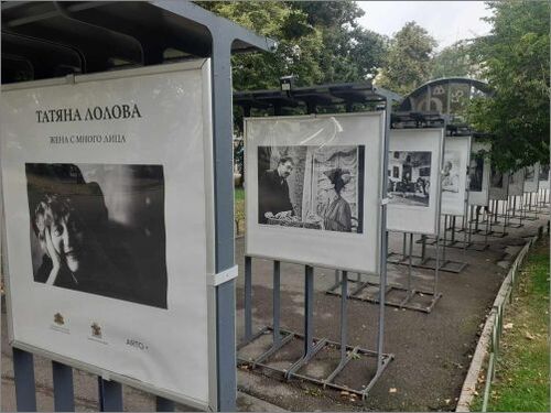 Изложби, премиери на книги, кръгла маса и уъркшоп в съпътстващата програма на „Сцена на кръстопът”