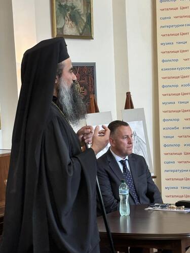 Щастието е онази човешка невъзможност, която те поставя в относителна реалност