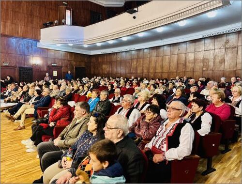 Международният фестивал „Талантът възраст няма“ събра в Русе изпълнители от България, Румъния и Молдова