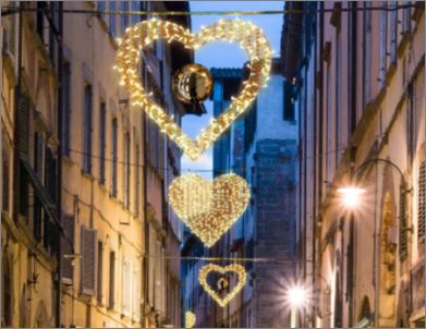 Коледно-новогодишната атмосфера завладява Русе с фестивал, концерти и празнична украса