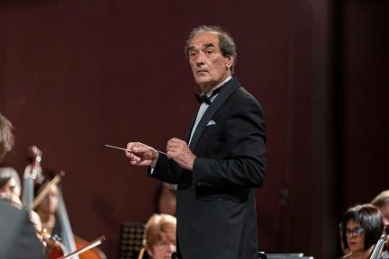 Маестро Емил Табаков и Красимира Стоянова откриват Международния фестивал „Мартенски музикални дни“ в Русе