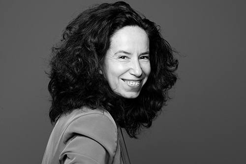 Камелия Спасова – поет на април в Столична библиотека