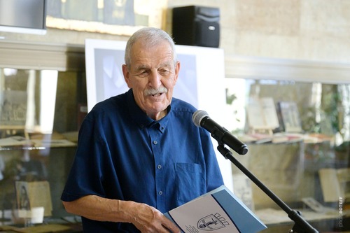 По течението на думите и времето