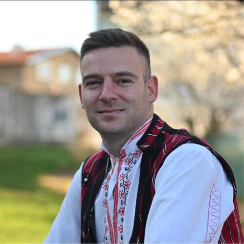 Живот в ритъма на българския фолклор
