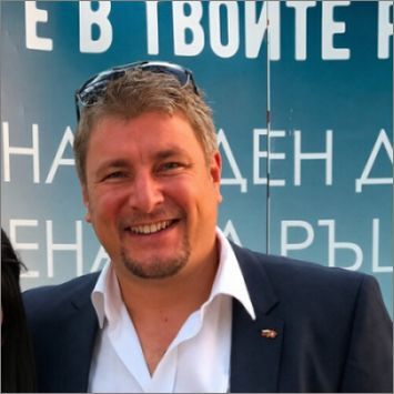 Медицината не е състезание по знания, а служба в полза на човека