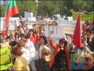Отчаян апел към българските учители: приятели, нямаме право да бягаме от дълга си! 